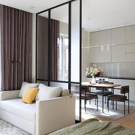Lovely Uncle Botanical Gardens Studio W Balcony كييف المظهر الخارجي الصورة